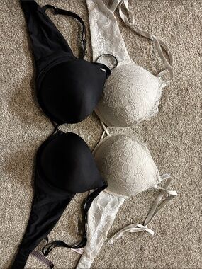 Victoria's Secret Black & Cream Lace Push-Up Bra Duo